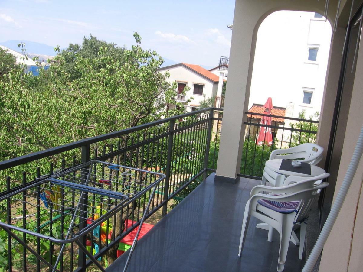 Apartman Valentic Appartamento Jadranovo Esterno foto