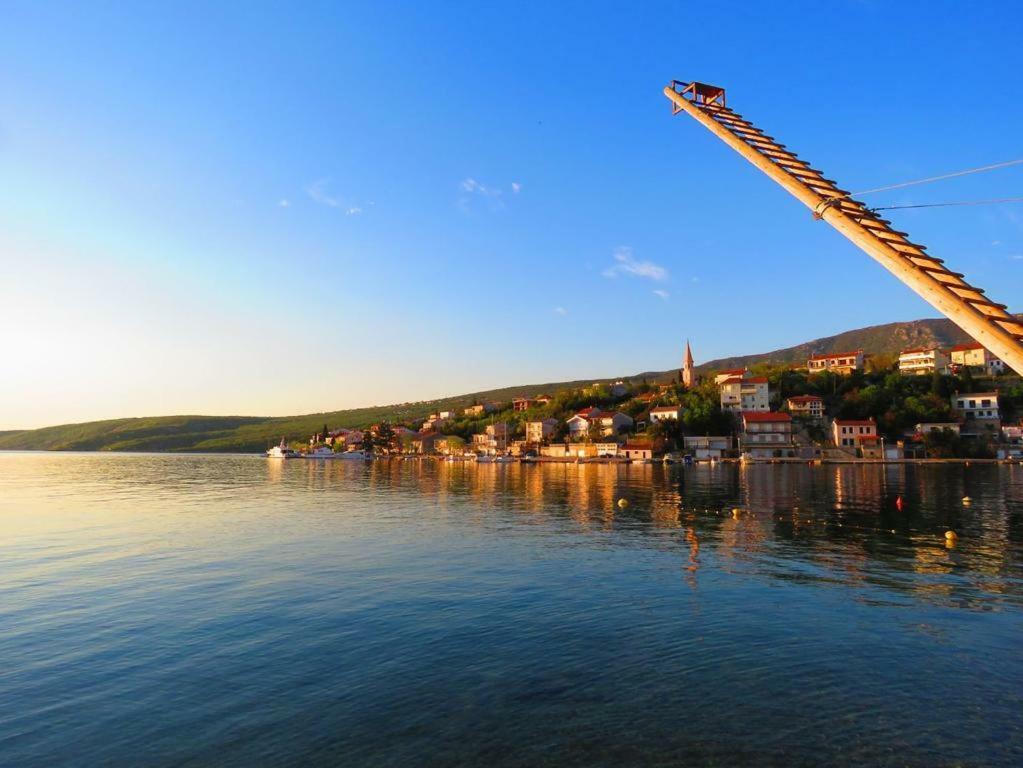 Apartman Valentic Appartamento Jadranovo Esterno foto
