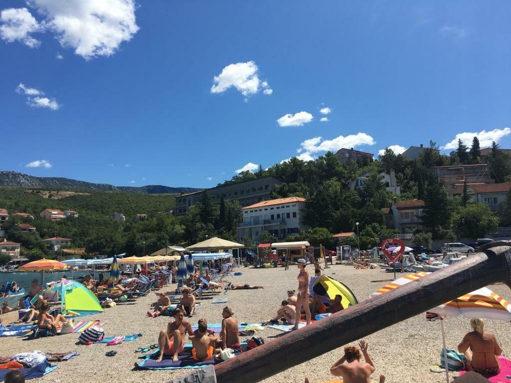 Apartman Valentic Appartamento Jadranovo Esterno foto